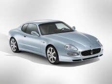 Maserati Coupe GT – årsmodell 2006 i bild Bild på Maserati Coupe GT – årsmodell 2006
