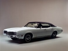 Mercury Montego – årsmodell 1973 i bild Bild på Mercury Montego – årsmodell 1973