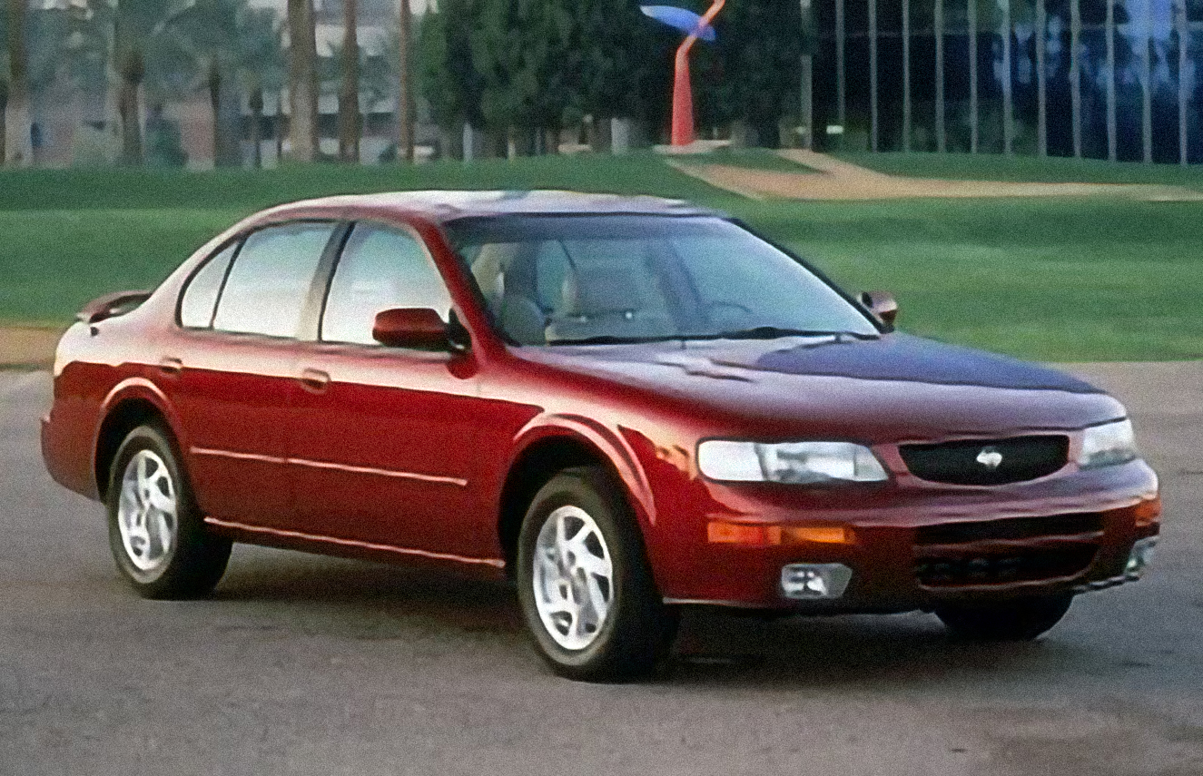 Nissan Maxima QX – årsmodell 1995 i bild Bild på Nissan Maxima QX – årsmodell 1995