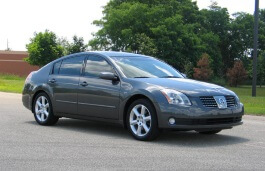 Nissan Maxima QX 3.0 – årsmodell 2005 i bild Bild på Nissan Maxima QX 3.0 – årsmodell 2005