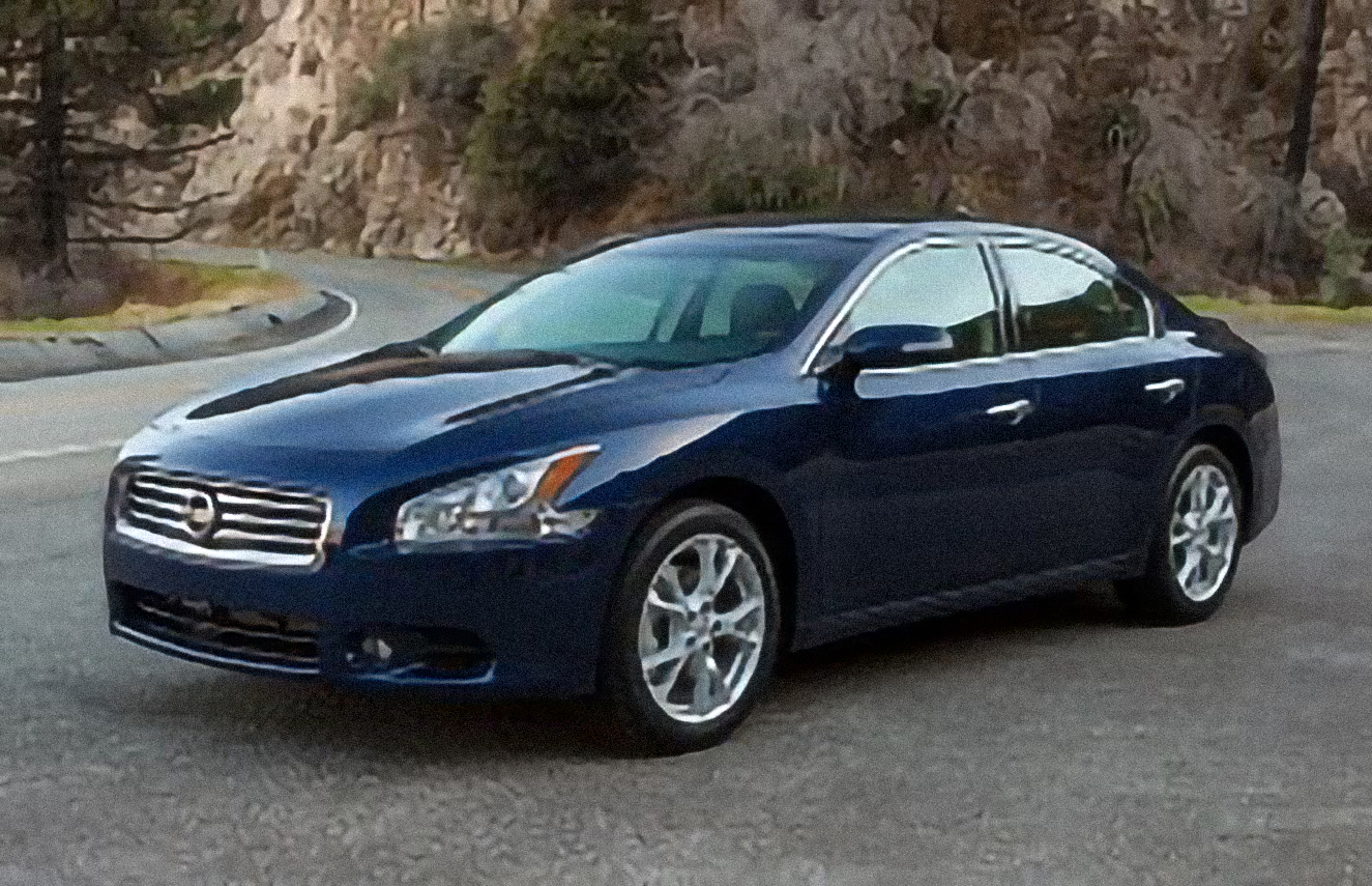 Nissan Maxima 3.5 SV – årsmodell 2012 i bild Bild på Nissan Maxima 3.5 SV – årsmodell 2012