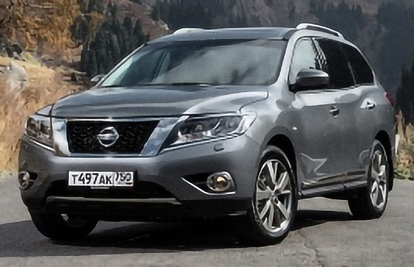 Nissan Pathfinder LE – årsmodell 2012 i bild Bild på Nissan Pathfinder LE – årsmodell 2012