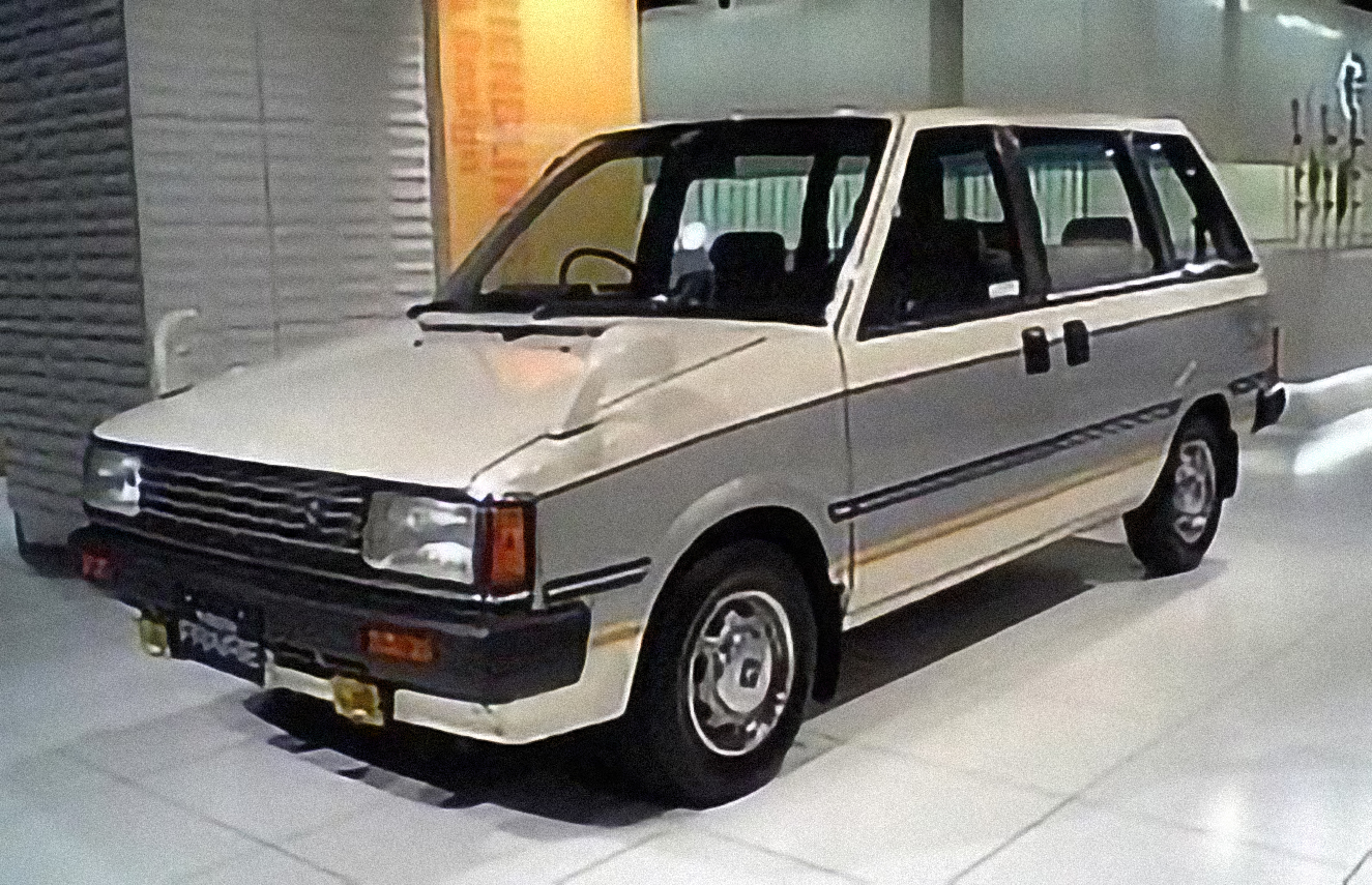 Nissan Prairie – årsmodell 1985 i bild Bild på Nissan Prairie – årsmodell 1985