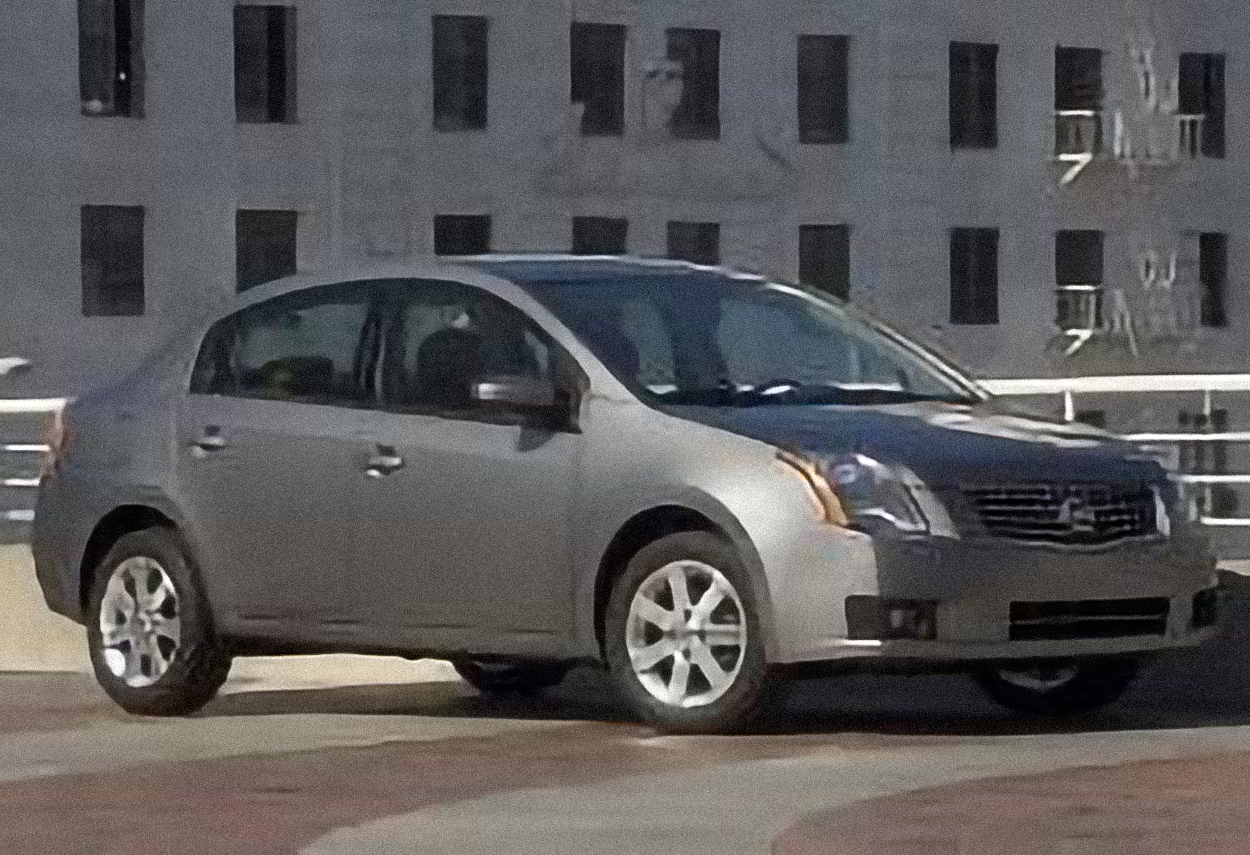 Nissan Sentra 2.5 SE-R – årsmodell 2006 i bild Bild på Nissan Sentra 2.5 SE-R – årsmodell 2006
