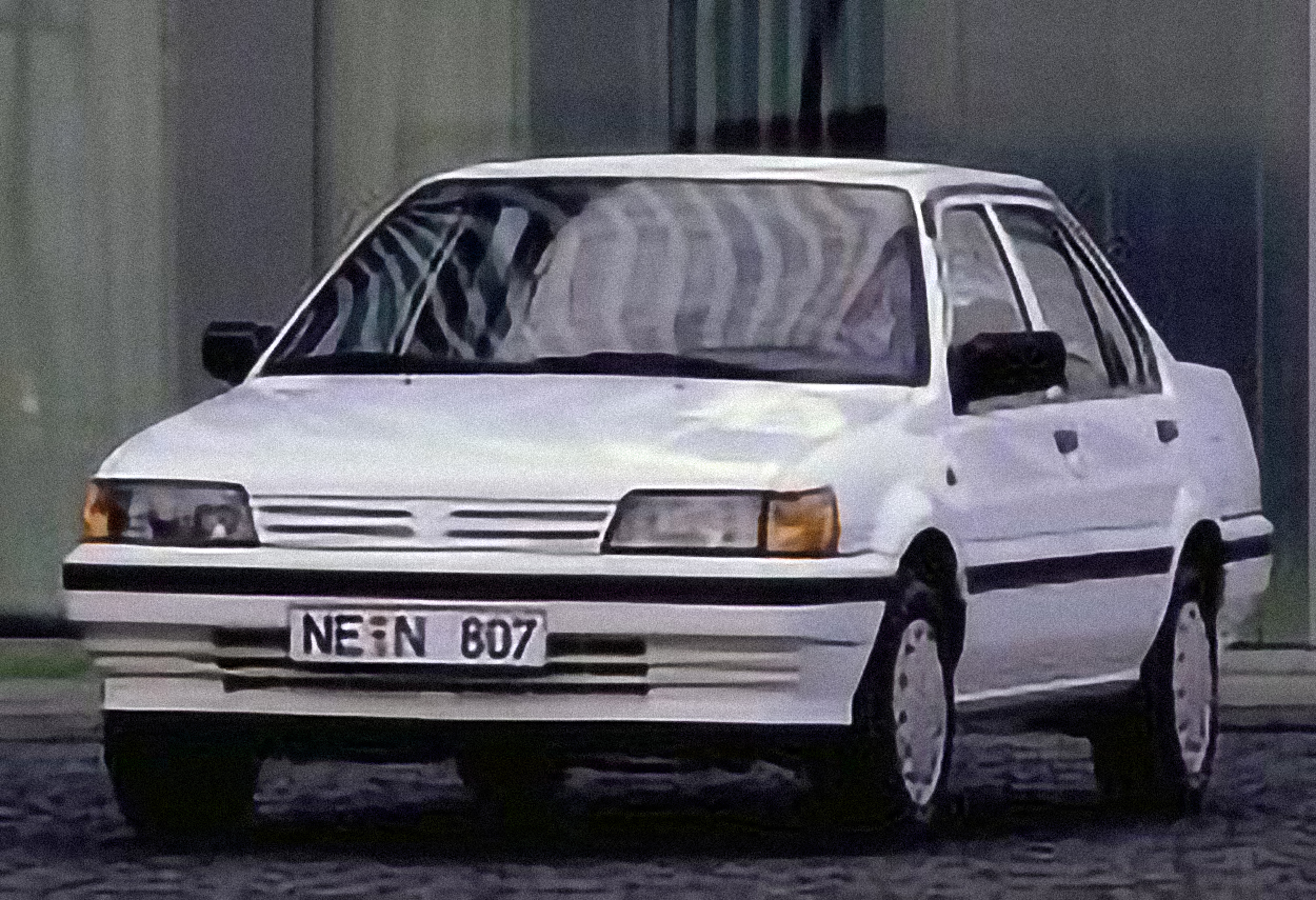 Nissan Sunny – årsmodell 1986 i bild Bild på Nissan Sunny – årsmodell 1986