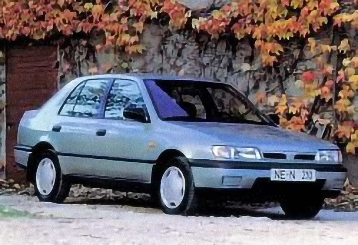 Nissan Sunny Wagon – årsmodell 1992 i bild Bild på Nissan Sunny Wagon – årsmodell 1992