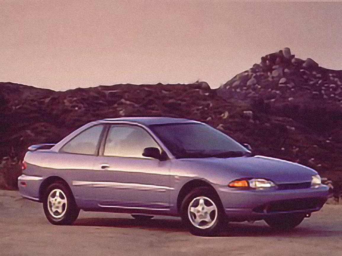 Plymouth Colt Vista – årsmodell 1994 i bild Bild på Plymouth Colt Vista – årsmodell 1994