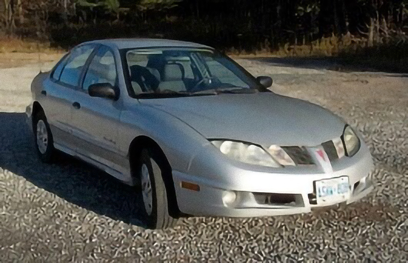 Pontiac Sunfire Coupe – årsmodell 2005 i bild Bild på Pontiac Sunfire Coupe – årsmodell 2005