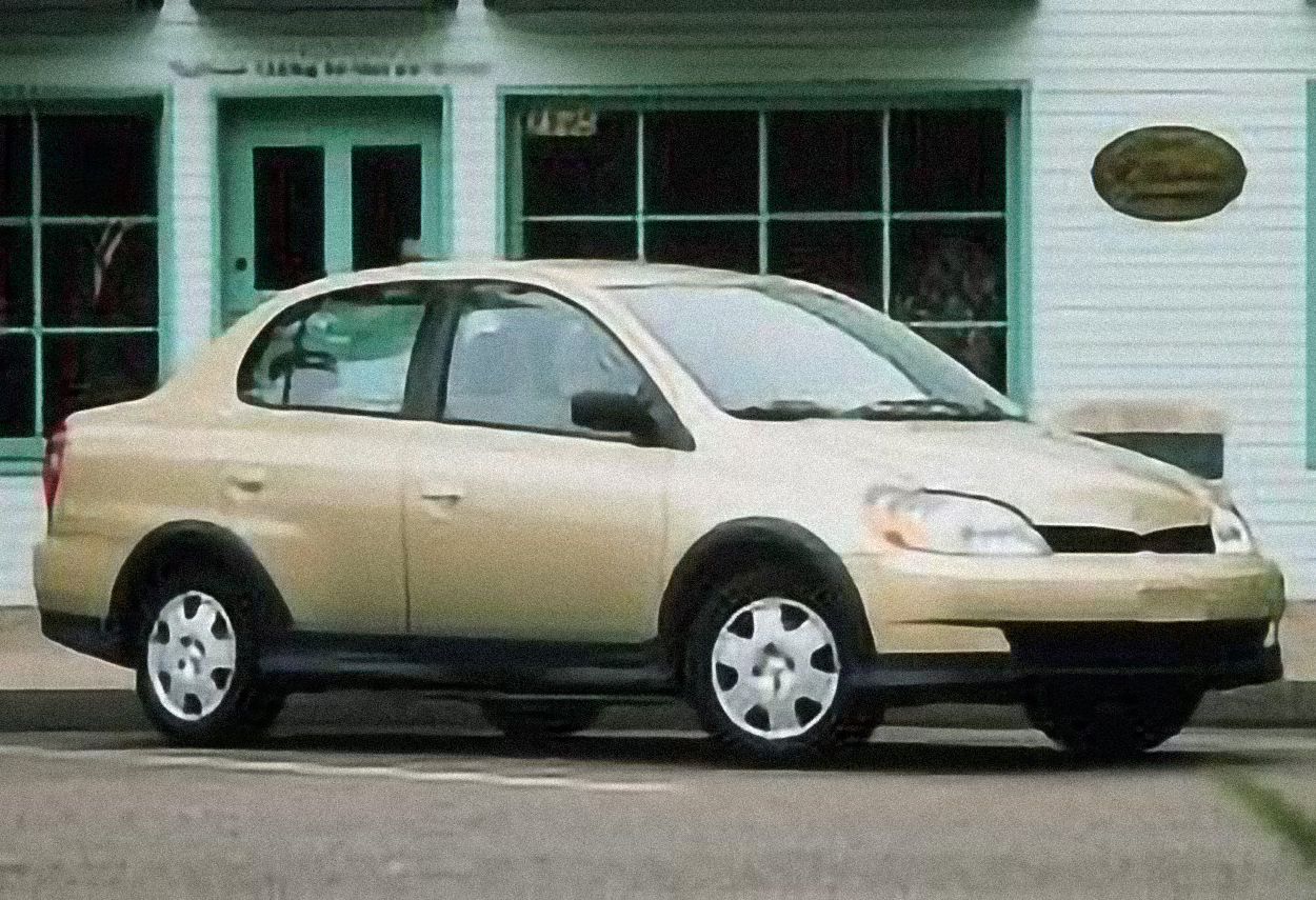 Toyota Echo 1.3 Hatch – årsmodell 1999 i bild Bild på Toyota Echo 1.3 Hatch – årsmodell 1999
