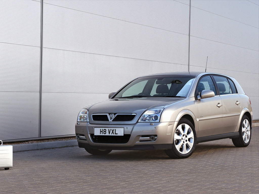 Vauxhall Signum 3.2 – årsmodell 2003 i bild Bild på Vauxhall Signum 3.2 – årsmodell 2003