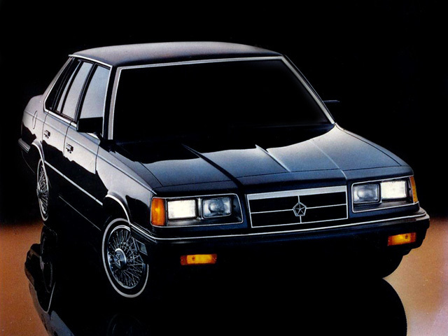 Dodge 600 – årsmodell 1987 i bild Bild på Dodge 600 – årsmodell 1987