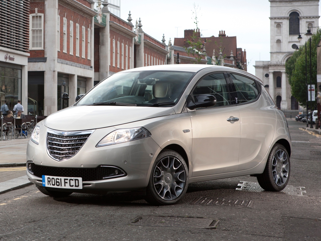 Chrysler Ypsilon 1.3 Multijet – årsmodell 2012 i bild Bild på Chrysler Ypsilon 1.3 Multijet – årsmodell 2012