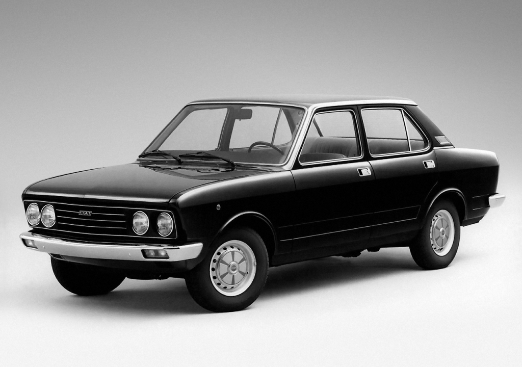 Fiat 132 1800 – årsmodell 1973 i bild Bild på Fiat 132 1800 – årsmodell 1973