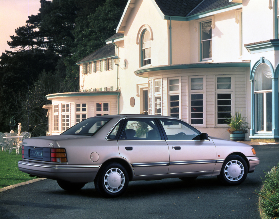 Ford Granada Scorpio Cosworth – årsmodell 1991 i bild Bild på Ford Granada Scorpio Cosworth – årsmodell 1991