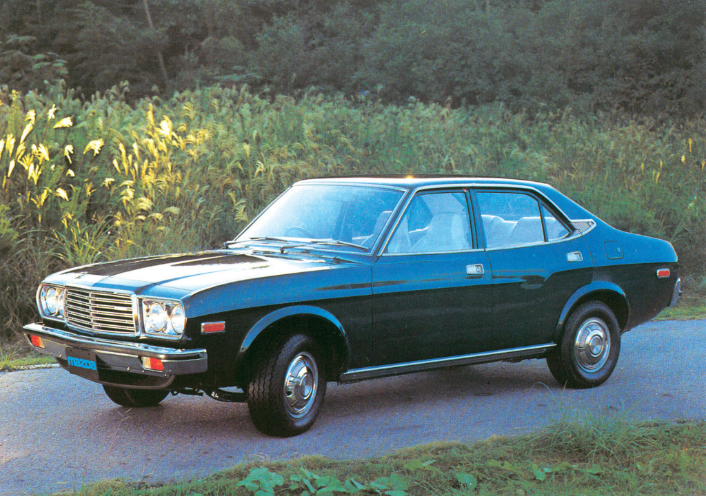 Mazda 929 Estate – årsmodell 1977 i bild Bild på Mazda 929 Estate – årsmodell 1977